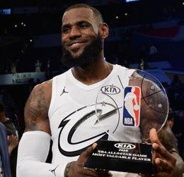 姚明看詹姆斯全明星,全明星赛上的传奇对决