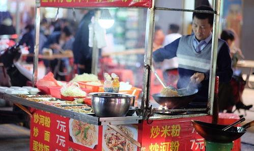 网红小吃地摊装饰,网红小吃地摊的时尚装饰揭秘