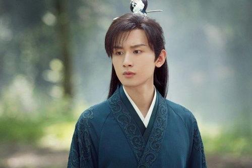 成毅杨紫最新爆料,揭秘幕后故事，甜蜜互动引粉丝热议